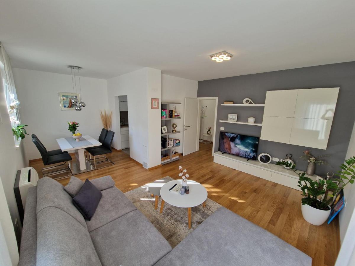 Adara Apartment *