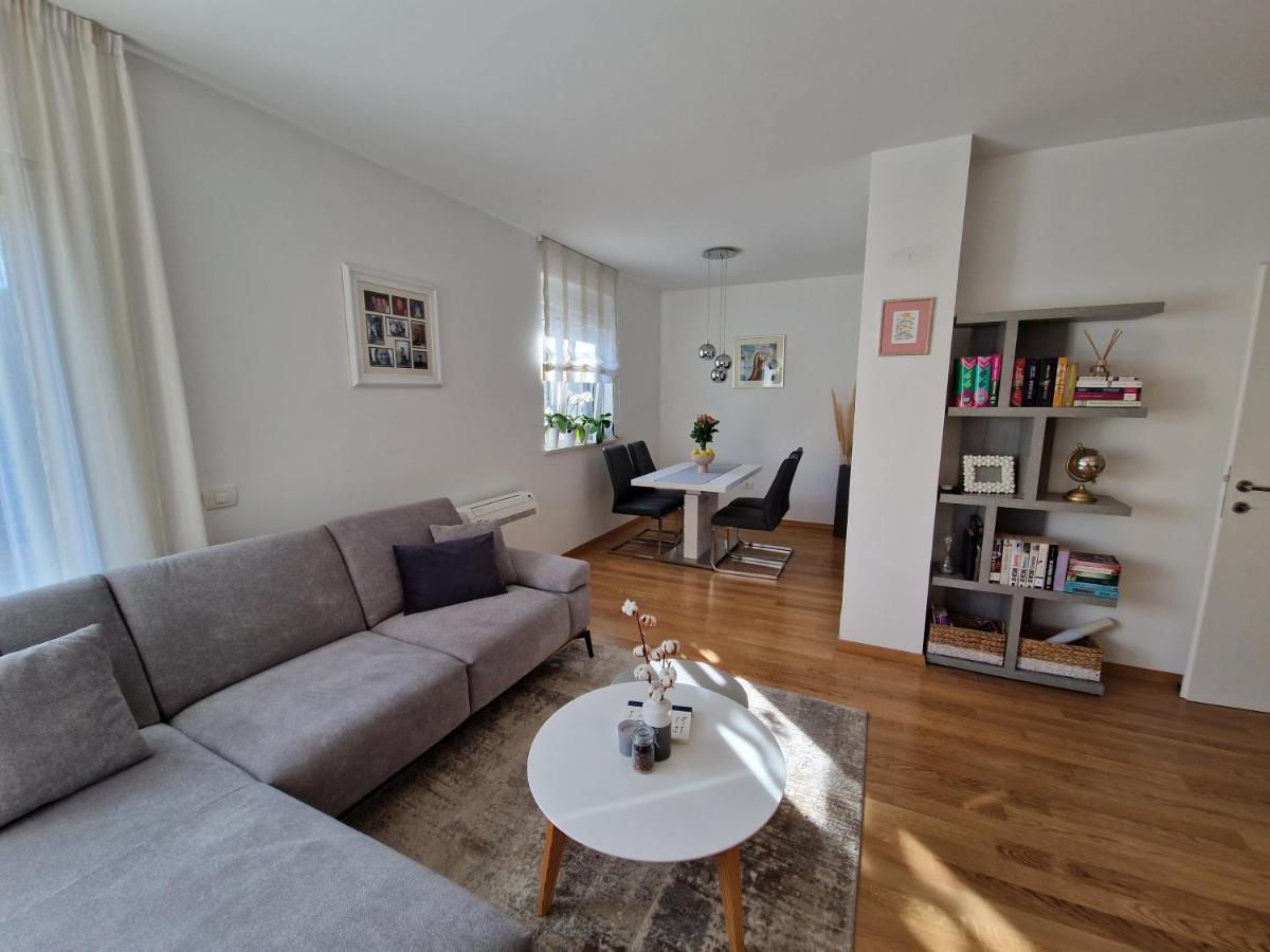 Apartment Adara